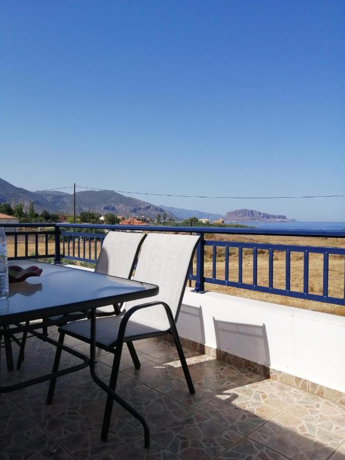 White House Apartment Monemvasia Exterior photo